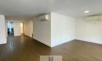 Imagem 5: Apartamento alto padrão com acesso a sacada gourmet, 3 dormitórios climatizados sendo 1 su