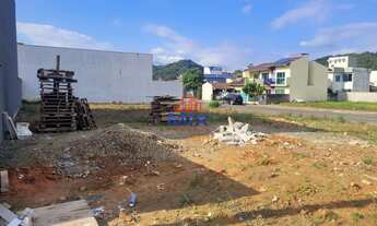 Imagem: Terreno à venda no bairro Três Rios do