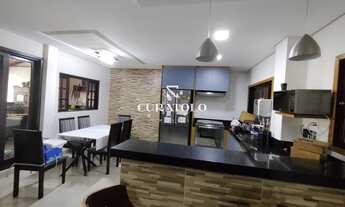 Imagem 2: Casa sobrado à venda com 352 m², 5 quartos, piscina, churrasqueira e 2 vagas, Chácara Bele