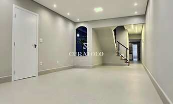 Imagem: Casa à venda com 3 quartos e 4 vagas na