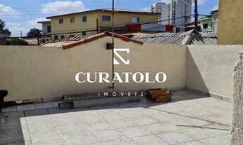 Imagem: Casa com quintal, 2 dormitórios e 1 vaga