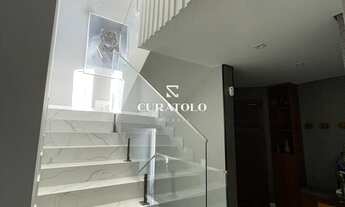 Imagem 7: Viva com conforto e espaço: Conheça sua nova casa de altíssimo padrão, de 4 Suítes, com 10