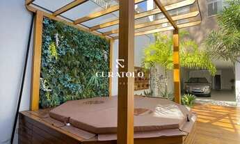 Imagem 3: Viva com conforto e espaço: Conheça sua nova casa de altíssimo padrão, de 4 Suítes, com 10