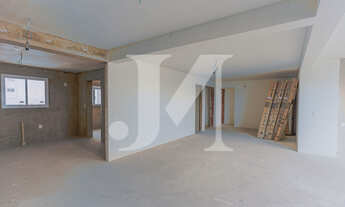 Imagem 2: Apartamento de 160m², 3 Suítes e 4 Vagas no Condomínio Plazas de Madrid