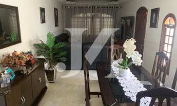 Imagem 5: Casa Sobrado de 240m², 3 Dormitórios com 1 Suíte e 2 Vagas