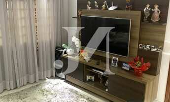 Imagem 3: Casa Sobrado de 240m², 3 Dormitórios com 1 Suíte e 2 Vagas