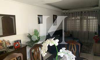 Imagem 6: Casa Sobrado de 240m², 3 Dormitórios com 1 Suíte e 2 Vagas