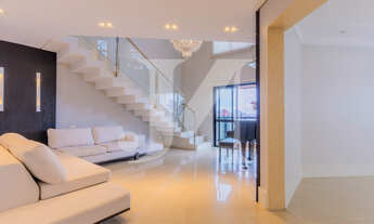 Imagem 3: Apartamento Cobertura de 395m², 4 Dormitórios sendo 3 Suítes, com dependência de empregada