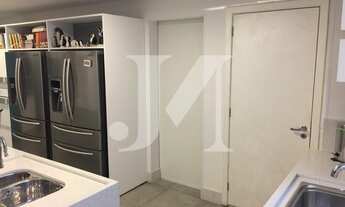 Imagem 7: Apartamento Alto Padrão de 425m², 3 Dormitórios com 3 Suítes e 7 Vagas no Condomínio Amede