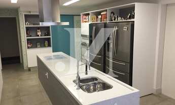 Imagem 5: Apartamento Alto Padrão de 425m², 3 Dormitórios com 3 Suítes e 7 Vagas no Condomínio Amede