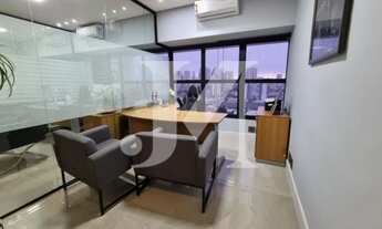 Imagem 2: Sala comercial 100% reformada (elétrica, hidráulica, móveis) e MOBILIADA com 45m², 01 vaga