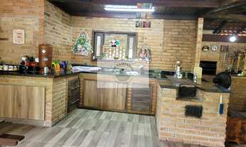 Imagem 6: Sítio com 27.649 m², escriturado, com ampla area de eventos e ótima estrutura, analisa tro