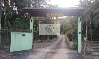 Imagem 3: Sítio com 27.649 m², escriturado, com ampla area de eventos e ótima estrutura, analisa tro