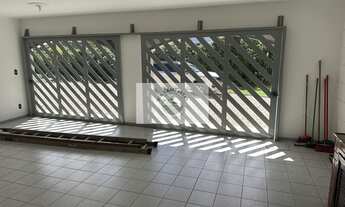 Imagem 6: Sobrado com suite e mais 2 quartos, terreno amplo, de frente para o asfalto, piscina, 5 va