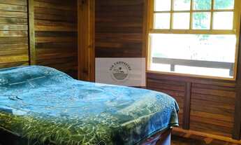 Imagem 7: Sítio com 15.000 m², com ampla residencia de 309 m² com 4 quartos, toda cercada, com lago