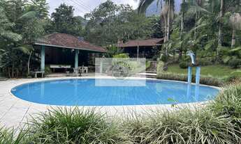 Imagem: Sítio escriturado na Estrada Quiriri, com