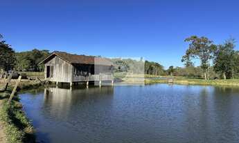 Imagem: Sítio com 42.700 m², em Pirabeiraba, toda