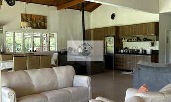 Imagem 4: Sítio com 20.000 m², com uma linda residencia, frente para o asfalto, escriturada, em Pira