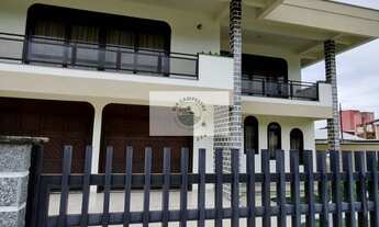 Imagem 7: Sobrado na região central de Pirabeiraba com 3 dormitorios e mais outro sobrado com 2 dorm