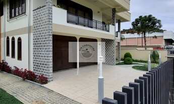 Imagem 3: Sobrado na região central de Pirabeiraba com 3 dormitorios e mais outro sobrado com 2 dorm