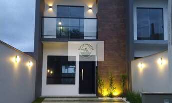 Imagem 3: Sobrado geminado com Alto Padrão, suíte e mais 2 dormitórios, rua asfaltada, pronto para m