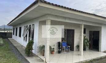 Imagem 2: Residência no Vila Nova com 4 dormitórios, amplo terreno de 1.195 m², escriturado, na Estr