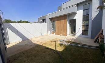 Imagem: Casa com excelente acabamento, muito bem