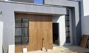 Imagem: Casa com excelente acabamento, muito bem