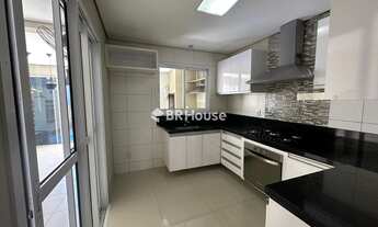 Imagem 5: Casa à venda no bairro Santa Rosa - Cuiabá/MT - Sobrado com piscina e 3 suites