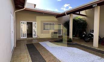 Imagem: Casa à venda no bairro Jardim Rosana