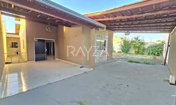 Imagem 3: Casa espaçosa, terreno gigante e preço de oportunidade