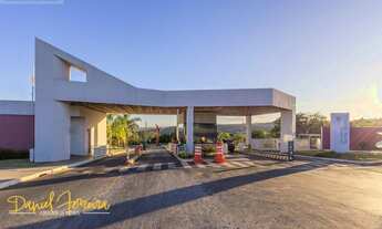 Imagem: Daniel Ferreira vende Lote com 900 m²