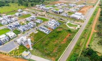 Imagem: Lote com 400 m² totalmente regularizado