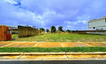 Imagem: Lote plano, nascente no Condomínio Le Jardin