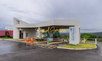 Imagem: Lote plano e nascente na Travessa Andorinhas