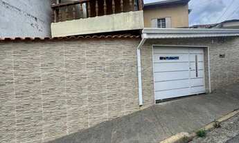 Imagem: Três Casas no Mesmo Terreno  Mogi Moderno