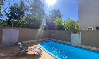 Imagem 2: Casa de Praia em condomínio fechado, contando com 02 dormitórios e piscina adulto e infant