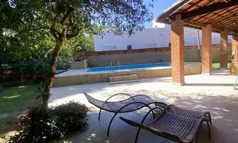 Imagem 3: Casa de Praia em condomínio fechado, contando com 03 dormitórios e piscina, à venda em Ber