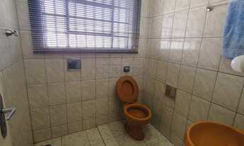 Imagem 7: Casa Comercial de esquina, com localização privilegiada, para venda no Centro de Mogi das