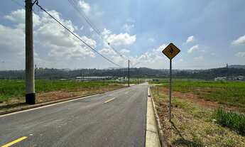 Imagem: Terreno plano de 176m², à venda no Condomínio