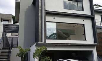 Imagem: Sobrado Alto Padrão com 03 suítes, sendo