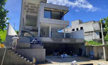 Imagem: Sobrado Alto Padrão com 03 suítes e piscina