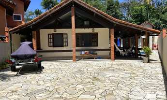 Imagem 2: Casa com piscina e área gourmet à venda no Guaratuba Residencial – Bertioga/SP