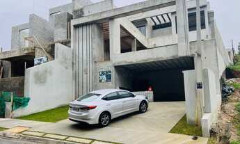 Imagem 4: Sobrado Alto Padrão com 03 suítes e ampla área de lazer, à venda no Cond. Mosaico da Serra