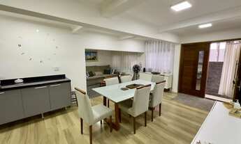 Imagem 1: Sobrado amplo com 03 dormitórios e área gourmet, à venda na Vila Suissa, Mogi das Cruzes