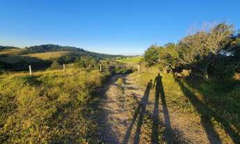 Imagem 2: Área com 8.500 metros quadrados em Sabauna, Mogi das Cruzes - SP