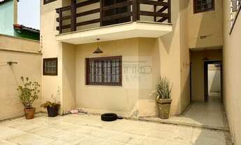 Imagem: Sobrado de 03 dormitórios, sendo 01 suíte