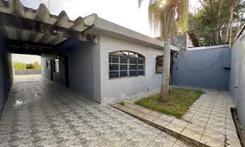 Imagem: Casa de 02 dormitórios, com amplo terreno