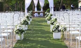 Imagem: Sítio à venda na entrada de Taiaçupeba