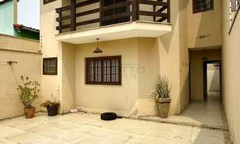 Imagem: Sobrado de 03 dormitórios, sendo 01 suíte